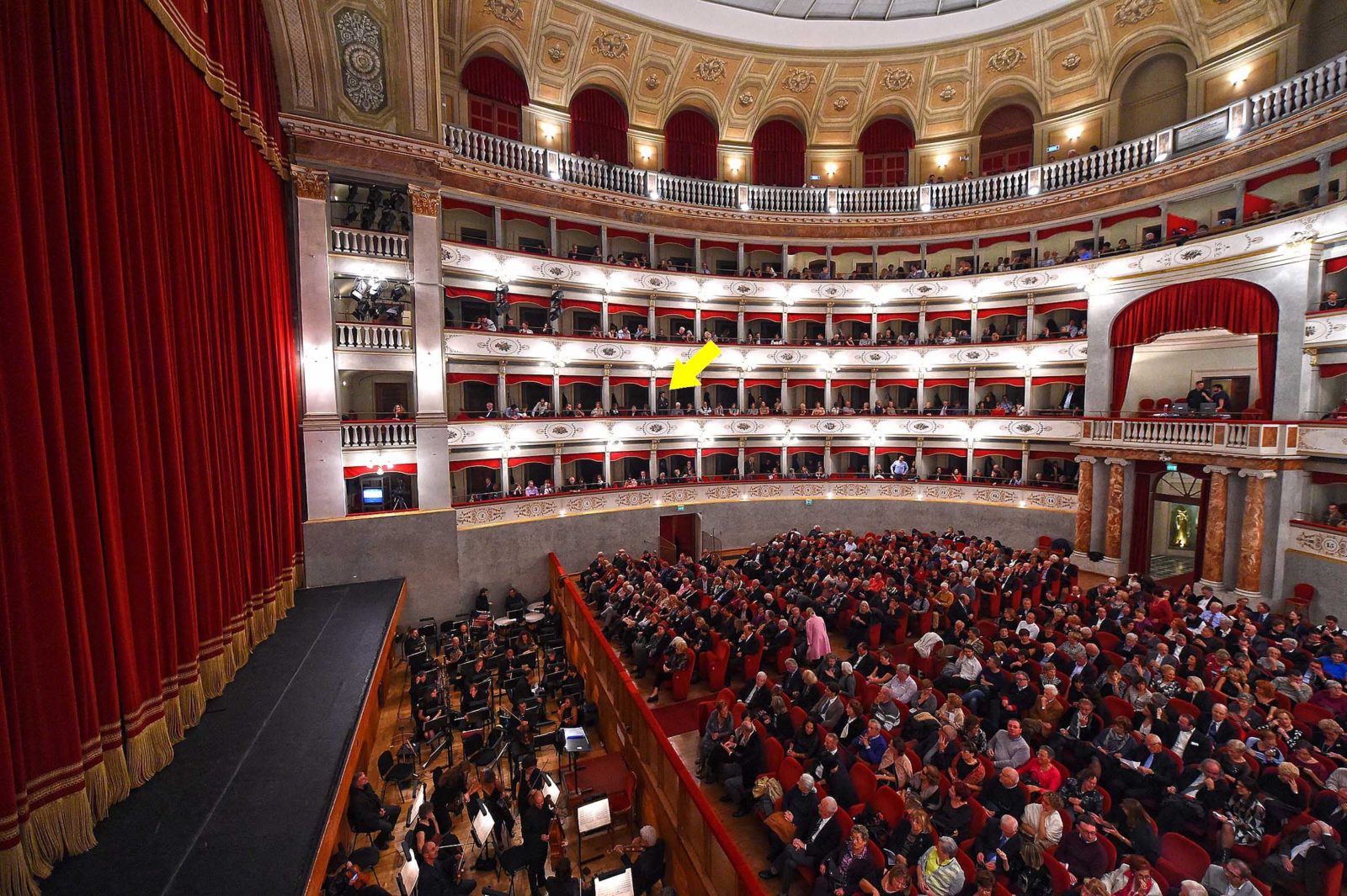 Pubblico alla prima di Traviata, 7 Nov 2015 (ph. Augusto Bizzi)