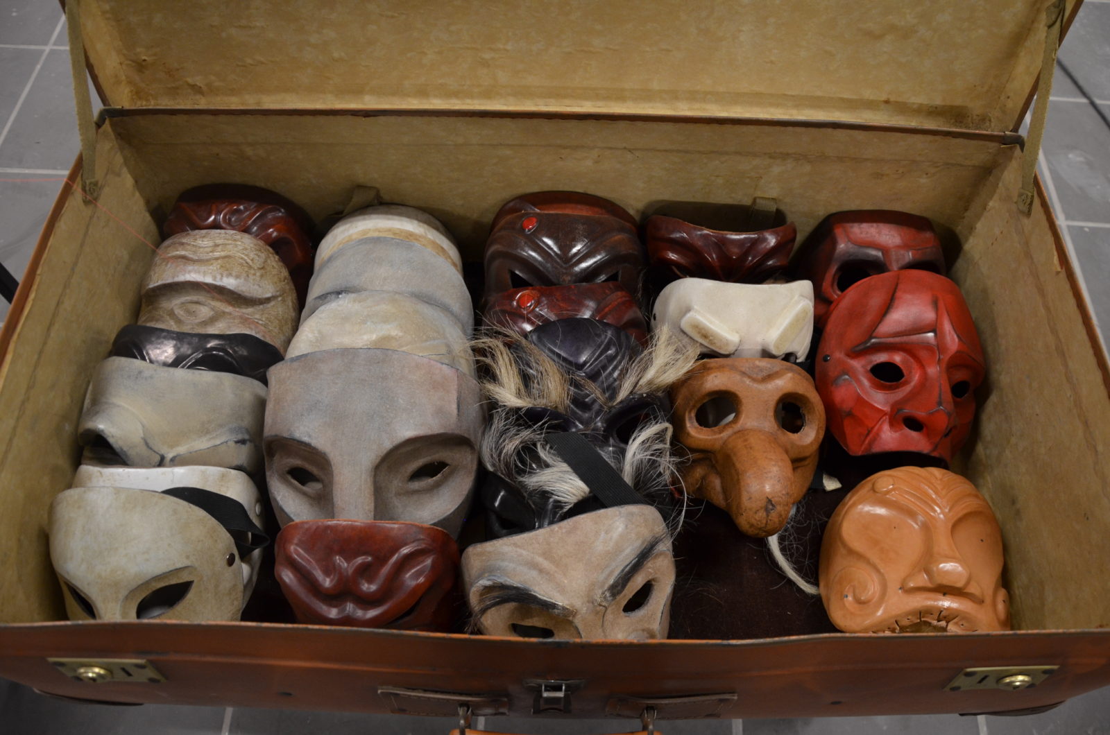 Il mascheraio, Andrea Cavarra2