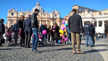 Pubblico di 'Angelus', Piazza San Pietro, Roma